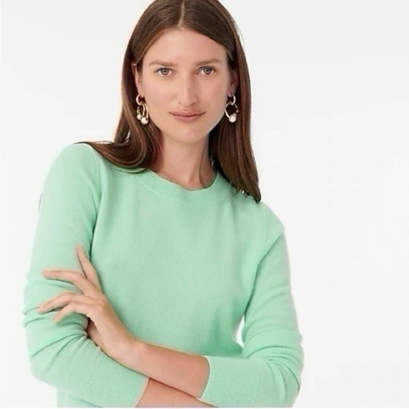 J.Crew Cashmere Classic Green Crew Neck Sweater - Picture 1 of 7